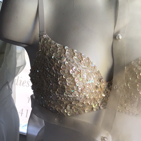 Gorgeous Fred Segal vintage Sequin Bra - Picture 3 of 4